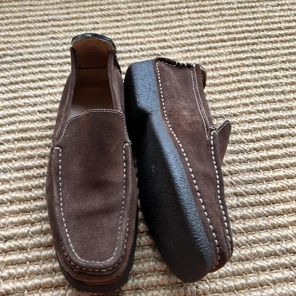 Passengers made in Italy woman’s suede loafer brown SZ 38 - Picture 3 of 5